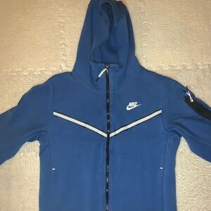 Nike Tech Full Zip-Up